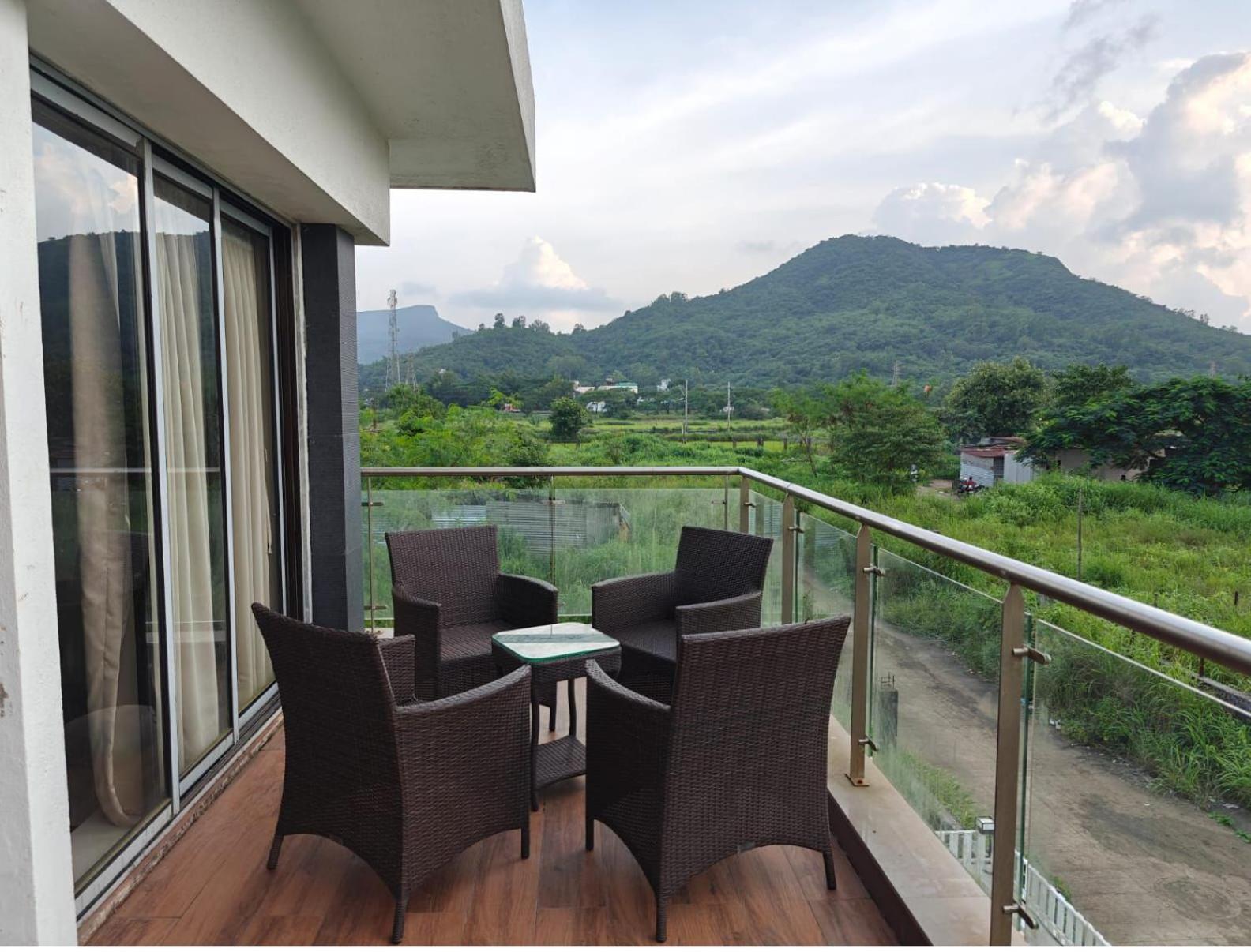 Appartement Mizzle Exotica Lonavala Extérieur photo
